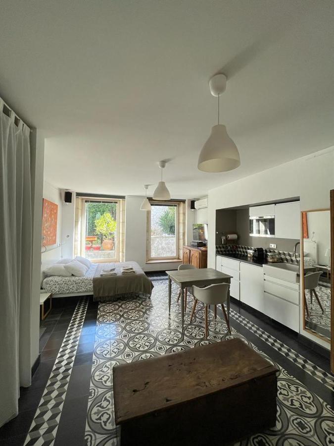Le Bonheur De La Campagne A La Ville - Grand Studio En Plein Coeur De La Ville Nîmes Exteriör bild