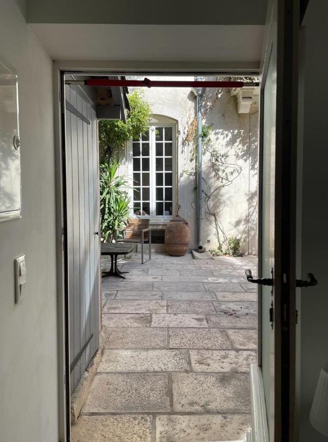 Le Bonheur De La Campagne A La Ville - Grand Studio En Plein Coeur De La Ville Nîmes Exteriör bild